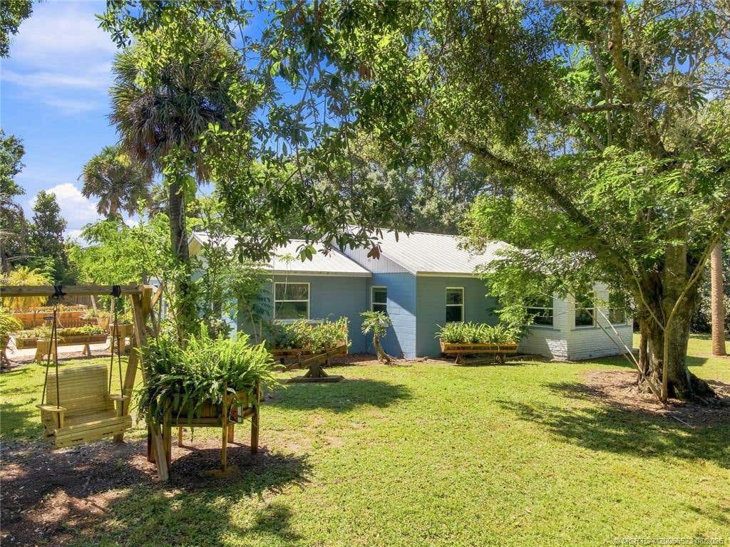 Photo of 1895 39th Avenue, Vero Beach, FL 32960 (MLS # M20056523)