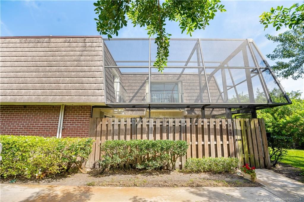 Photo of 3140 SE Brook Street, Stuart, FL 34997 (MLS # M20046999)