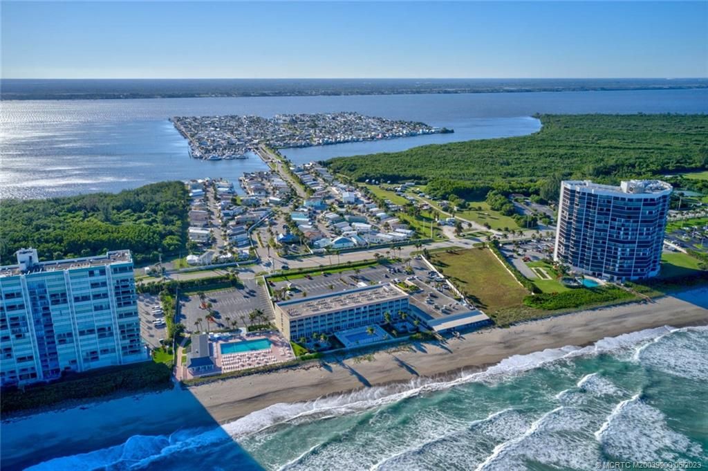 Photo of 343 Nettles Boulevard, Jensen Beach, FL 34957 (MLS # M20039900)