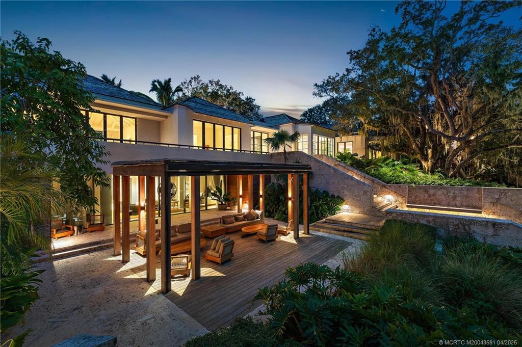 109 S River Road