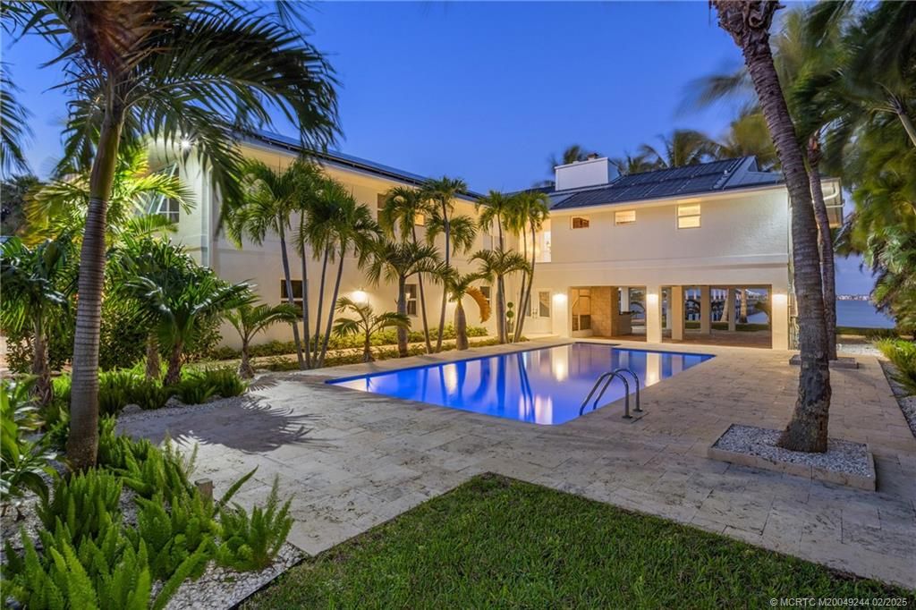 Photo of 10 S Sewalls Point Road, Stuart, FL 34996 (MLS # M20049244)