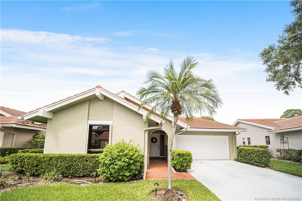 Photo of 2720 SW Willowood Circle, Palm City, FL 34990 (MLS # M20051731)