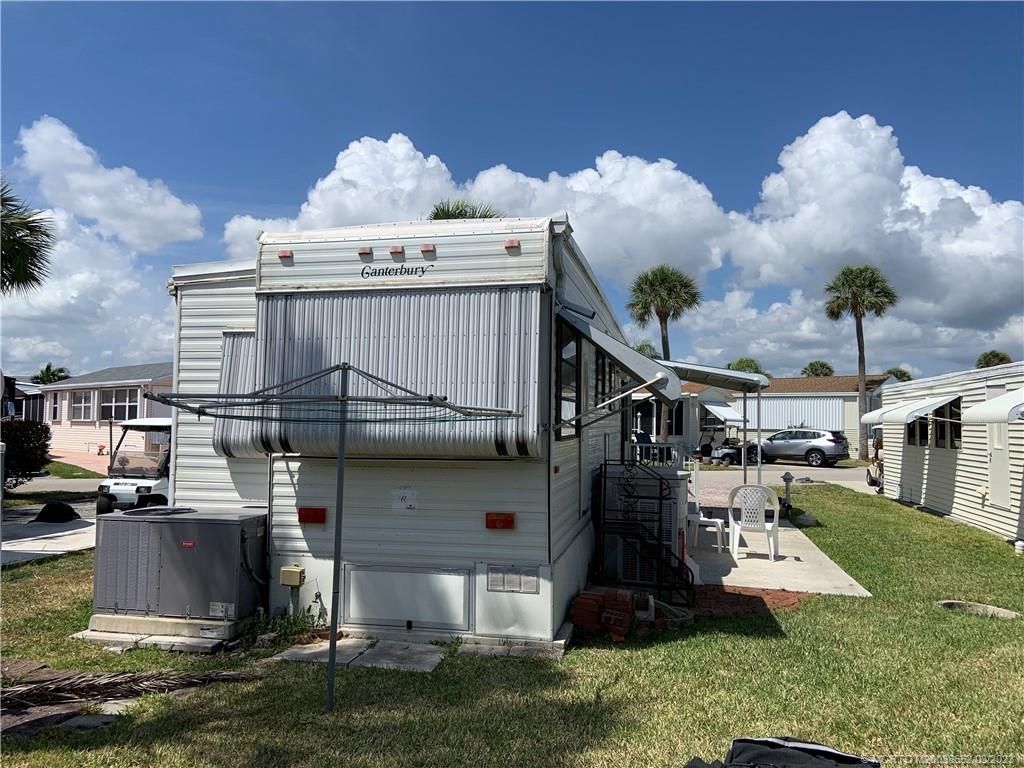 Photo of 126 Nettles Boulevard, Jensen Beach, FL 34957 (MLS # M20038662)