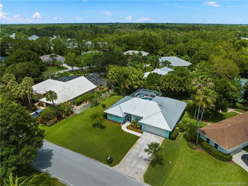 Photo of 389 SE Southwood Trail, Stuart, FL 34997 (MLS # M20039471)