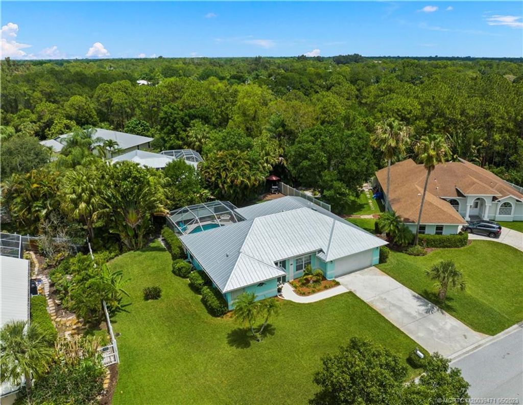 Photo of 389 SE Southwood Trail, Stuart, FL 34997 (MLS # M20039471)