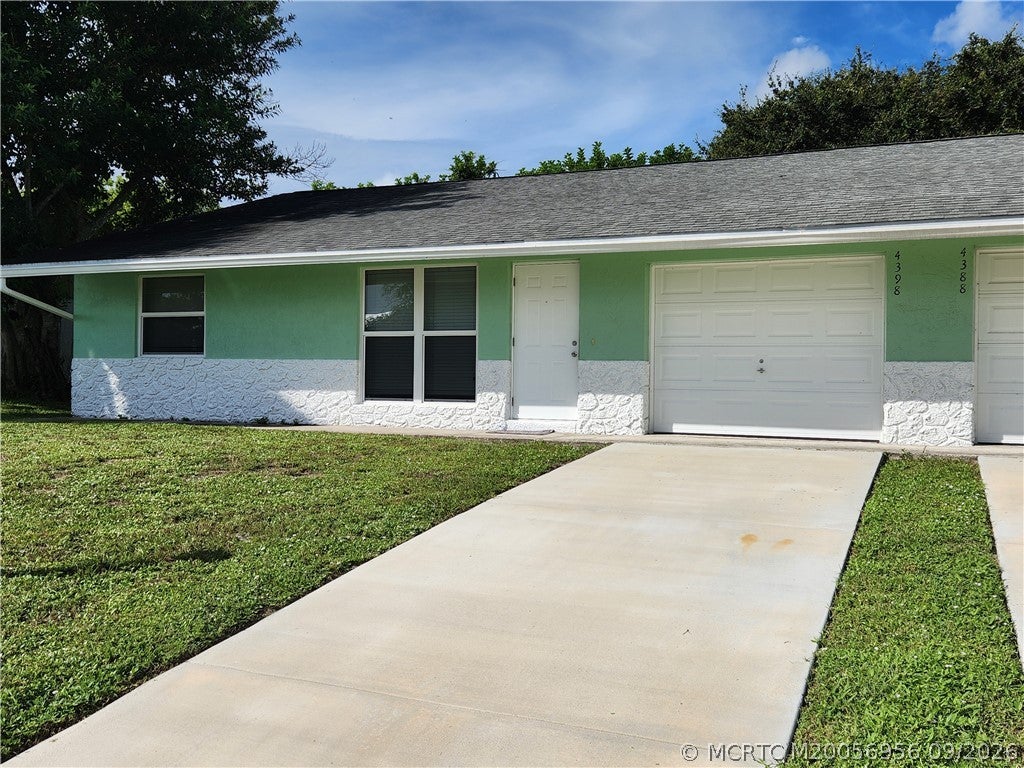 Photo of 4398 SE Hamilton Lane, Stuart, FL 34997 (MLS # M20056956)