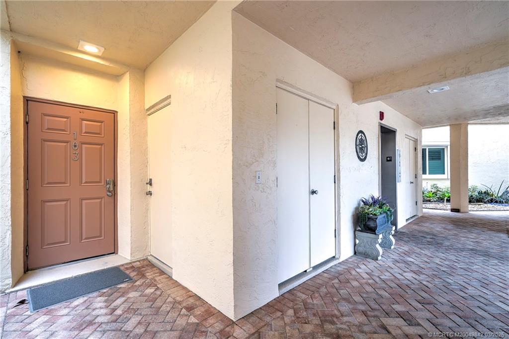 Stuart, Florida 34996, United States, 2 Bedrooms Bedrooms, ,2 BathroomsBathrooms,Residential,Coming Soon,96248