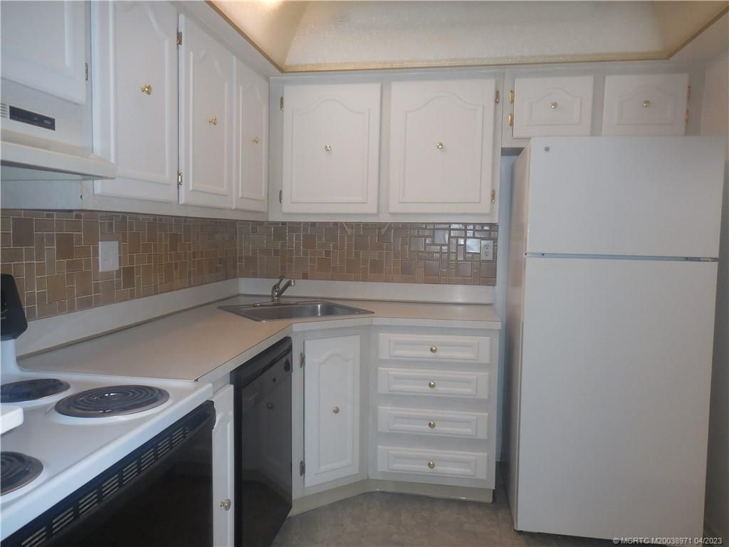 Photo of 2600 S Kanner Highway #Y9, Stuart, FL 34994 (MLS # M20038971)