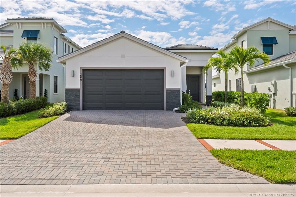 Photo of 369 SE Fascino Circle, Port Saint Lucie, FL 34984 (MLS # M20052795)