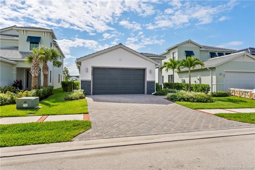 Photo of 369 SE Fascino Circle, Port Saint Lucie, FL 34984 (MLS # M20052795)