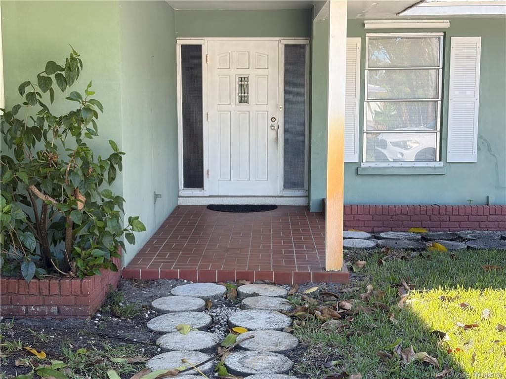 Photo of 1346 NW Pine Ridge Trail, Stuart, FL 34994 (MLS # M20053387)