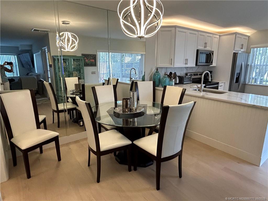 Palm City, Florida 34990, United States, 2 Bedrooms Bedrooms, ,3 BathroomsBathrooms,Residential,Active,137166