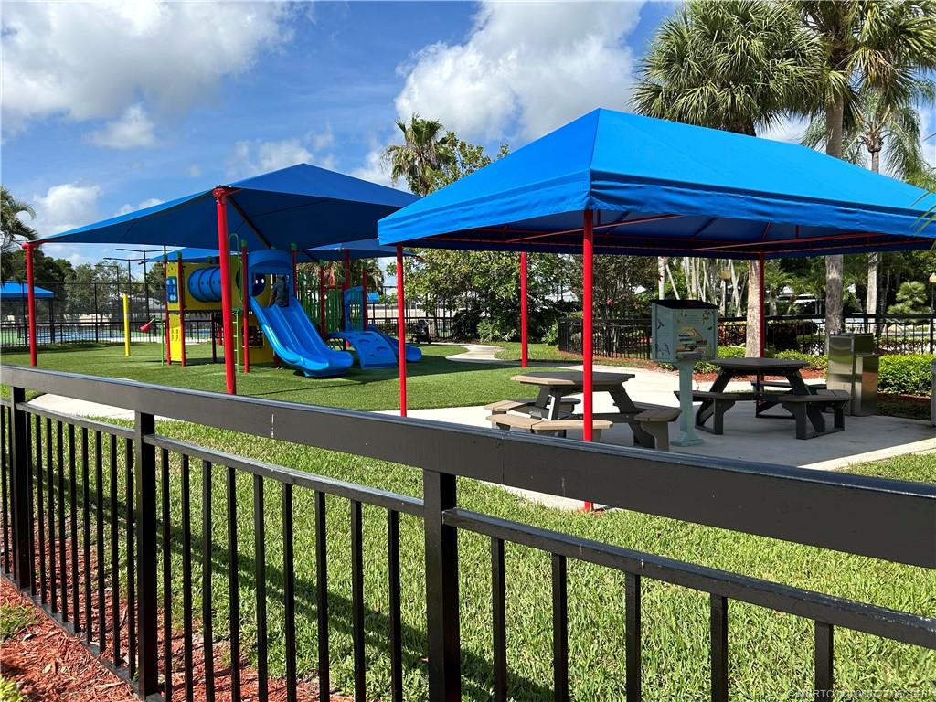 Palm City, Florida 34990, United States, 2 Bedrooms Bedrooms, ,3 BathroomsBathrooms,Residential,Active,137166