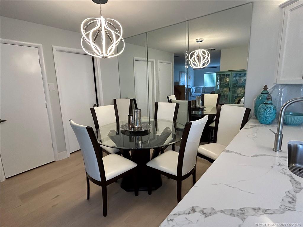 Palm City, Florida 34990, United States, 2 Bedrooms Bedrooms, ,3 BathroomsBathrooms,Residential,Active,137166