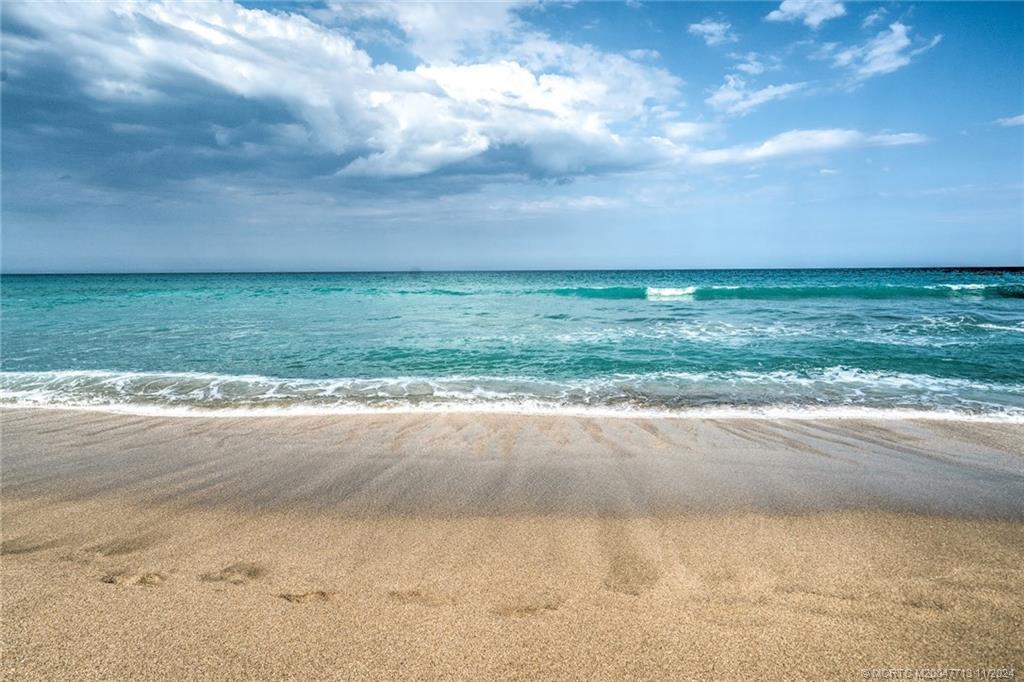 Stuart, Florida 34996, United States, 2 Bedrooms Bedrooms, ,2 BathroomsBathrooms,Residential,Active,31741