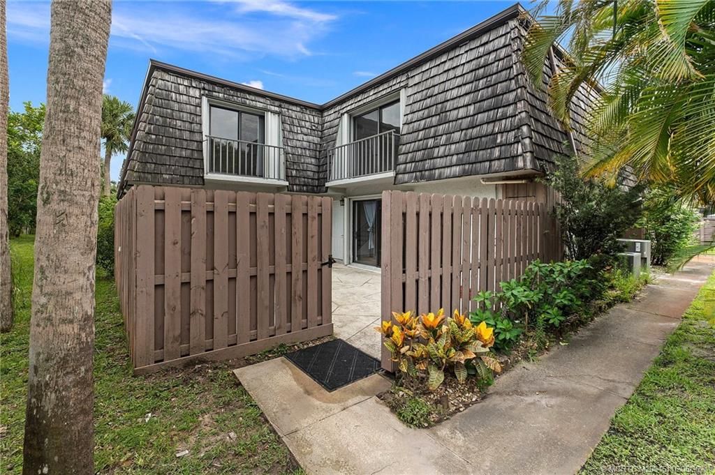 Photo of 762 NW 10th Terrace, Stuart, FL 34994 (MLS # M20045115)