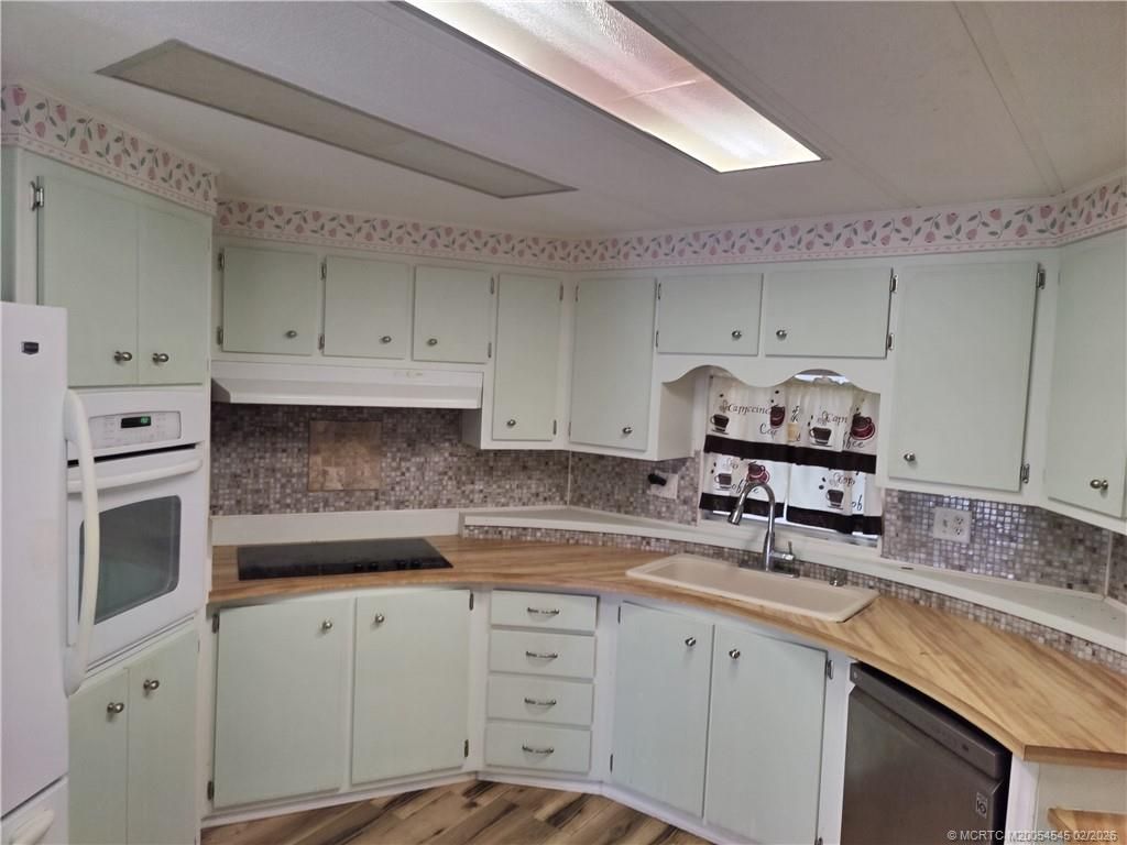 Photo of 8629 Crown Drive, Boynton Beach, FL 33436 (MLS # M20054545)