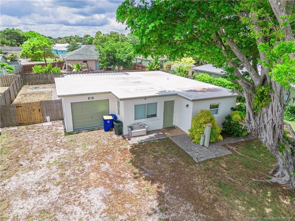 Photo of 1190 NW 15th Street, Stuart, FL 34994 (MLS # M20045422)