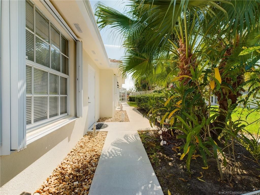 Photo of 7770 SE Spicewood Circle, Hobe Sound, FL 33455 (MLS # M20038270)