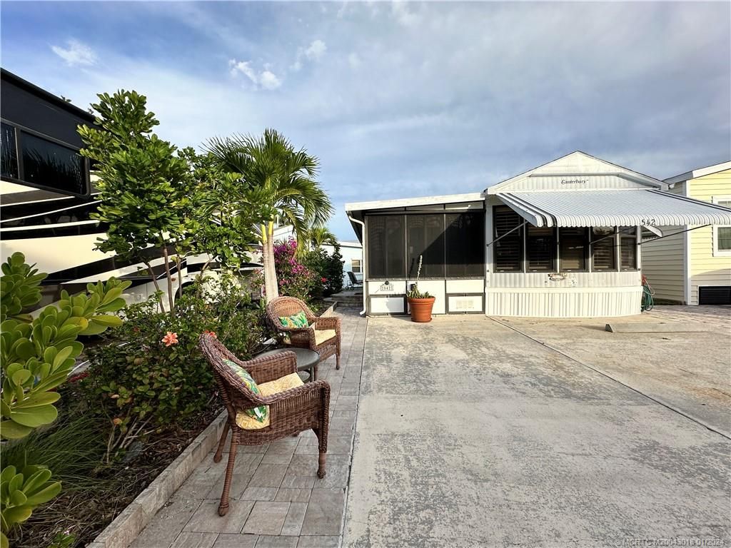 Photo of 542 Nettles Boulevard, Jensen Beach, FL 34957 (MLS # M20043018)