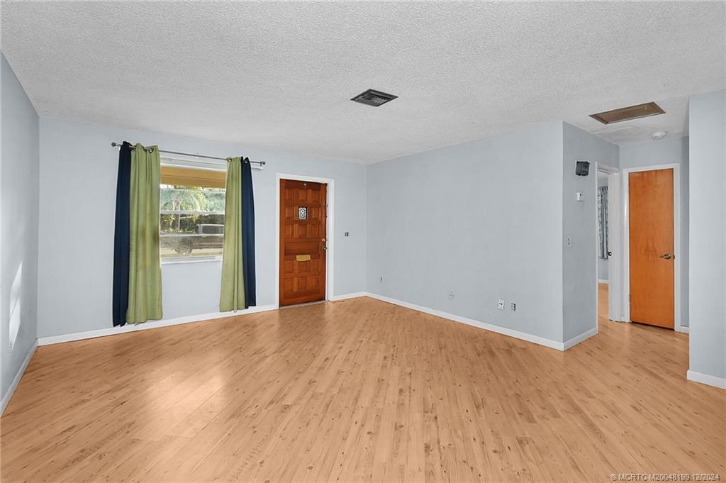 Photo of 815 SE Stypmann Boulevard, Stuart, FL 34994 (MLS # M20048199)