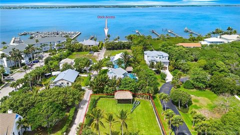 Photo of 5237 NE Shore Village Terrace, Stuart, FL 34996 (MLS # M20054971)
