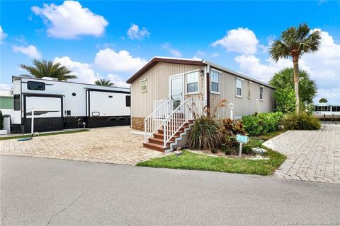 Mobile Home For Sale - 10701 S Ocean Drive #811<br/> Saint Lucie County, Jensen Beach, FL 34957