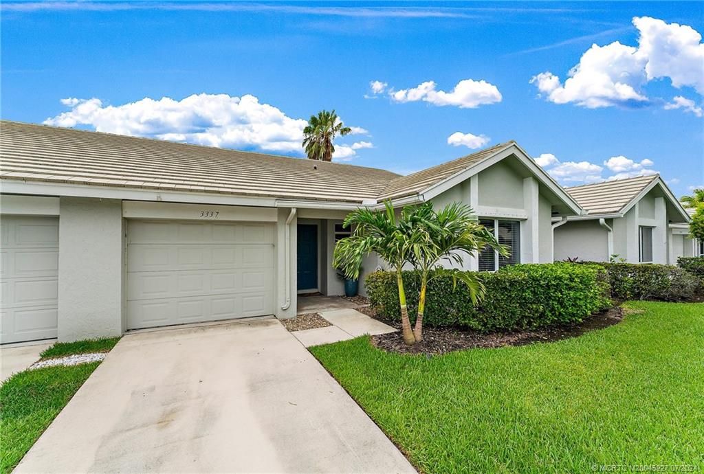 Photo of 3337 SW Villa Place, Palm City, FL 34990 (MLS # M20045927)