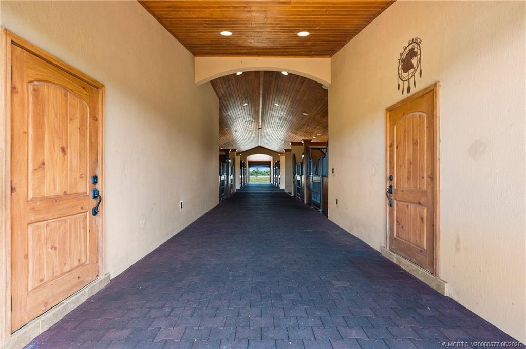 Stuart, Florida, 34997, United States, 2 Bedrooms Bedrooms, ,3 BathroomsBathrooms,Residential,Active,1839786