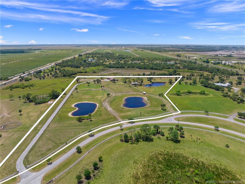 Stuart, Florida, 34997, United States, 2 Bedrooms Bedrooms, ,3 BathroomsBathrooms,Residential,Active,1839786