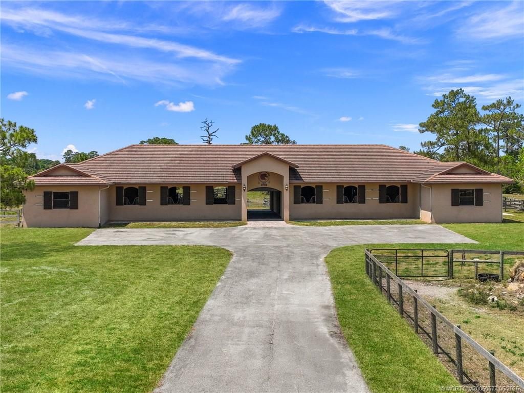 Photo of 2393 SW Trailside Path, Stuart, FL 34997 (MLS # M20050577)