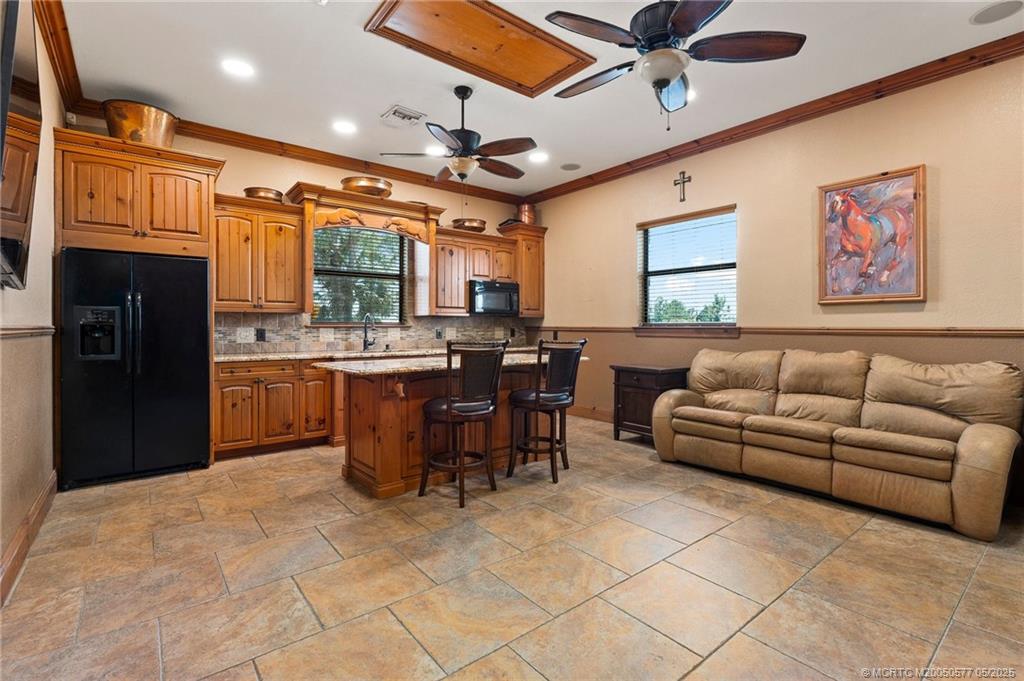 Stuart, Florida, 34997, United States, 2 Bedrooms Bedrooms, ,3 BathroomsBathrooms,Residential,Active,1839786