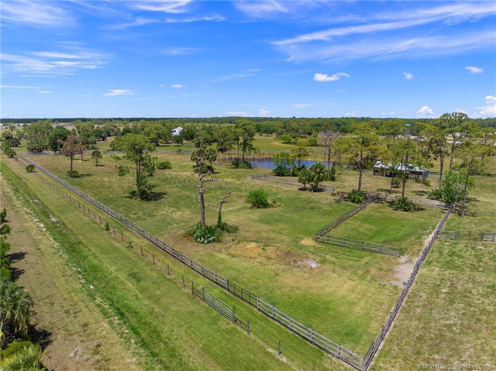 Stuart, Florida, 34997, United States, 2 Bedrooms Bedrooms, ,3 BathroomsBathrooms,Residential,Active,1839786