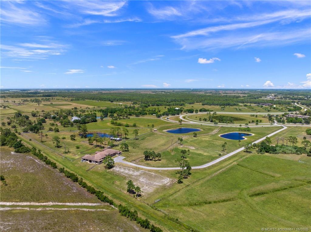 Stuart, Florida, 34997, United States, 2 Bedrooms Bedrooms, ,3 BathroomsBathrooms,Residential,Active,1839786