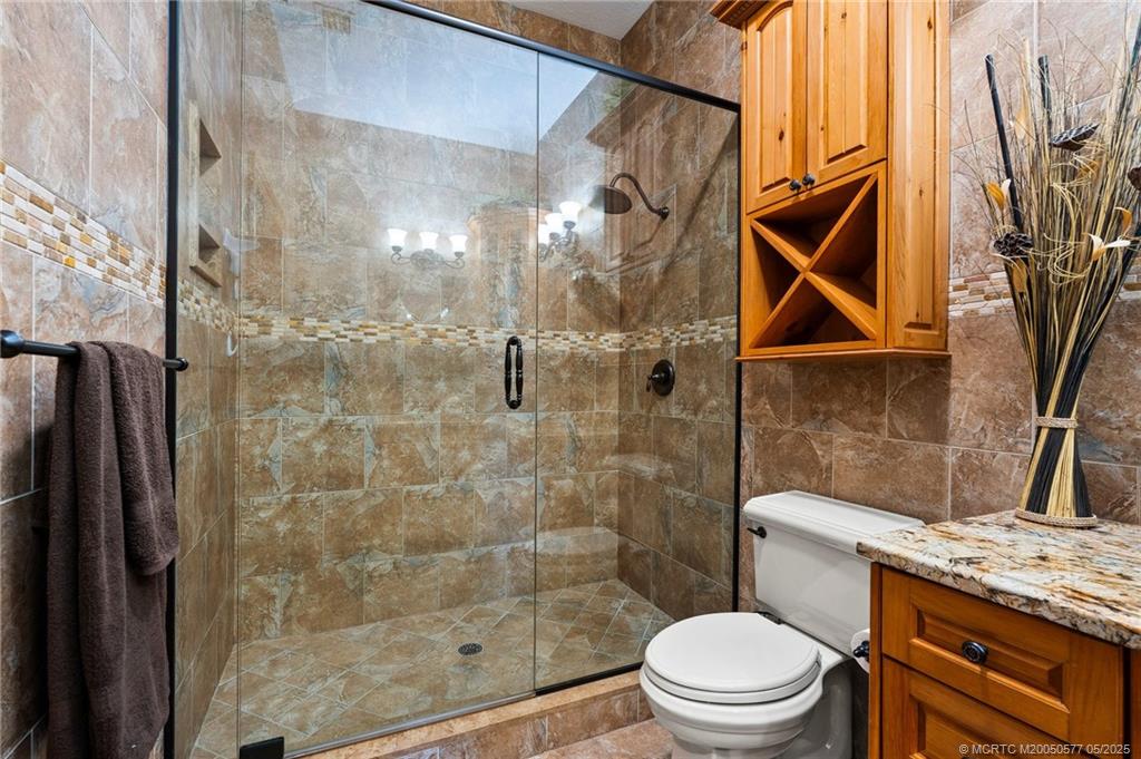 Stuart, Florida, 34997, United States, 2 Bedrooms Bedrooms, ,3 BathroomsBathrooms,Residential,Active,1839786