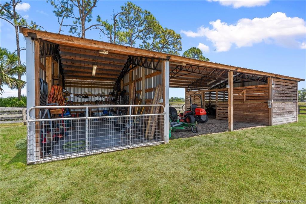 Stuart, Florida, 34997, United States, 2 Bedrooms Bedrooms, ,3 BathroomsBathrooms,Residential,Active,1839786