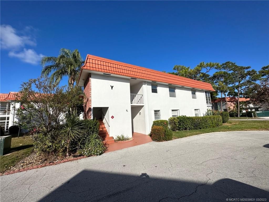 Photo of 2600 SE Ocean Boulevard #Y1, Stuart, FL 34996 (MLS # M20038631)