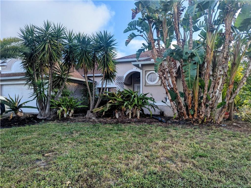 Photo of FL 34953 (MLS # M20052845)