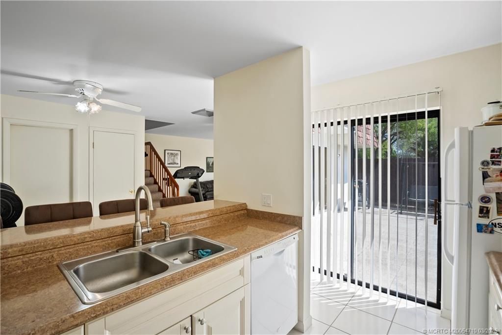 Photo of 2992 SW Sunset Trace Circle, Palm City, FL 34990 (MLS # M20054710)