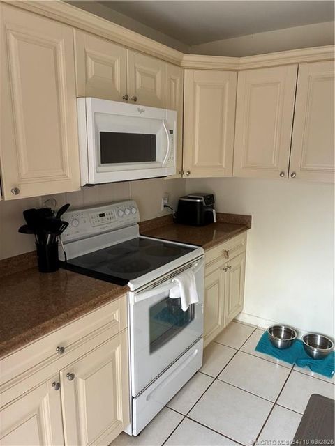 Photo of 2992 SW Sunset Trace Circle, Palm City, FL 34990 (MLS # M20054710)