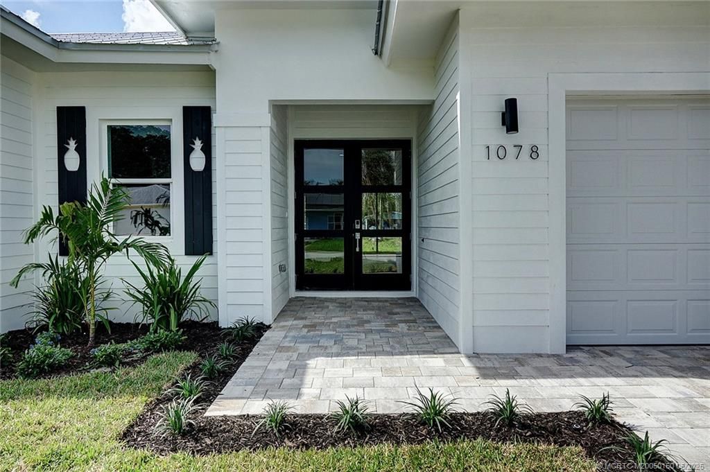 Photo of 1078 NW 13th Street, Stuart, FL 34994 (MLS # M20050150)