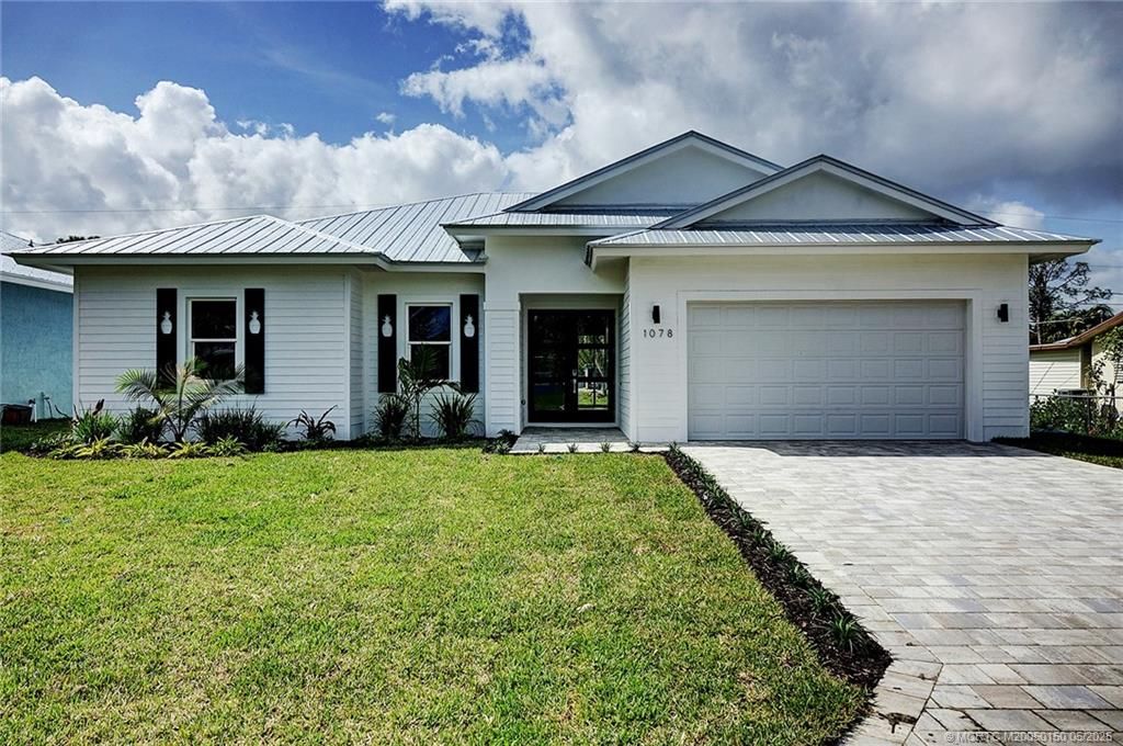 Photo of 1078 NW 13th Street, Stuart, FL 34994 (MLS # M20050150)