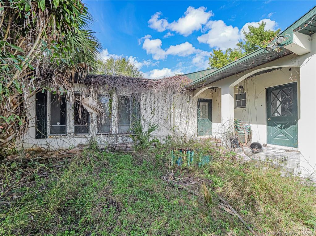 Okeechobee, Florida, 34972, United States, 6 Bedrooms Bedrooms, ,7 BathroomsBathrooms,Residential,Active,2006539