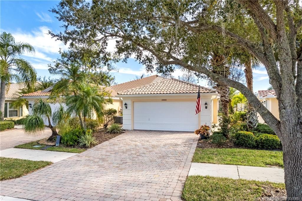 Photo of 3668 Big Bend Terrace, Hobe Sound, FL 33455 (MLS # M20048928)