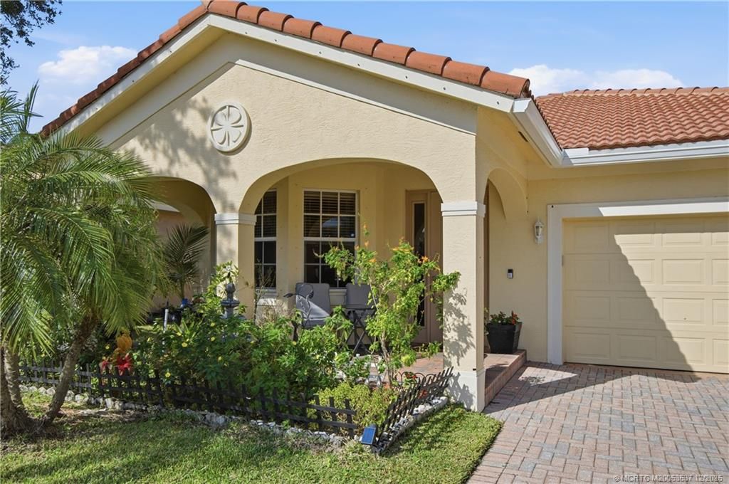 Photo of 1159 SE Kirk Street, Stuart, FL 34997 (MLS # M20053537)