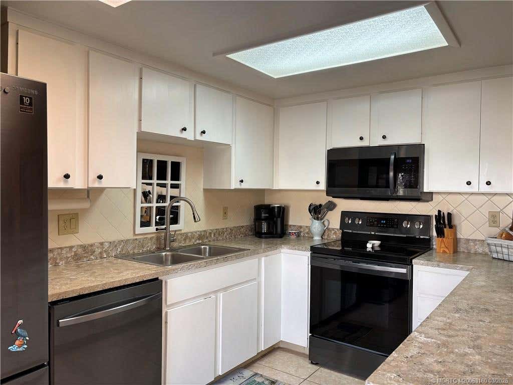Photo of 3828 SE Jefferson Street, Stuart, FL 34997 (MLS # M20053160)
