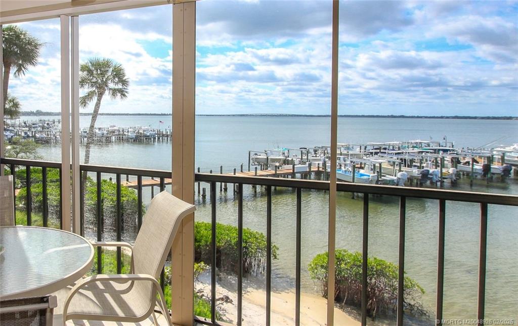 Stuart, Florida 34996, United States, 2 Bedrooms Bedrooms, ,2 BathroomsBathrooms,Residential,Active,9629