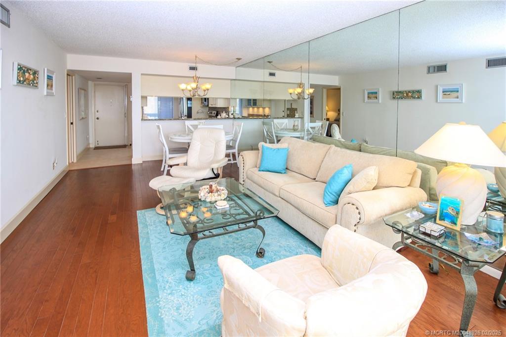 Stuart, Florida 34996, United States, 2 Bedrooms Bedrooms, ,2 BathroomsBathrooms,Residential,Active,9629