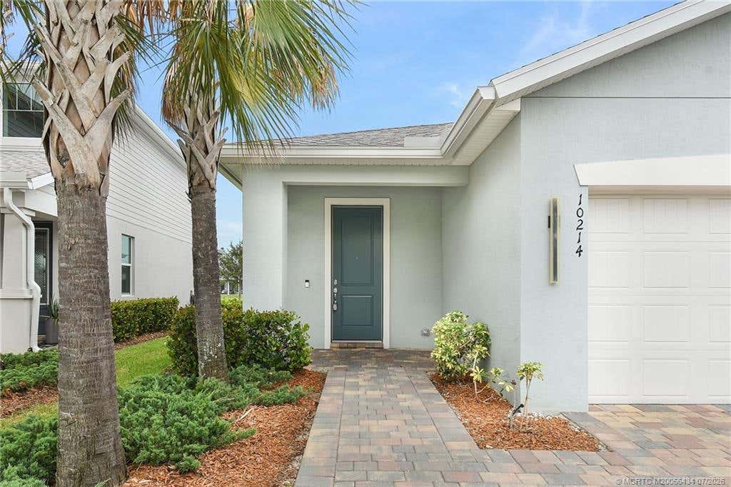 Photo of 10214 SW Captiva Drive, Port Saint Lucie, FL 34987 (MLS # M20056434)