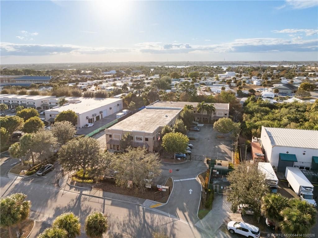 Photo of 2580 SE Willoughby Boulevard, Stuart, FL 34994 (MLS # M20054414)